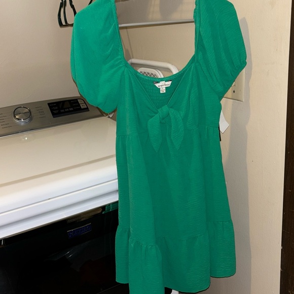 NWT GREEN DRESS - Picture 1 of 4